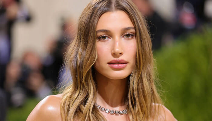 Hailey Bieber: A Modern Style Icon Shaping Fashion, Beauty, and Digital Culture